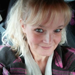 Meet your Posher, Holly